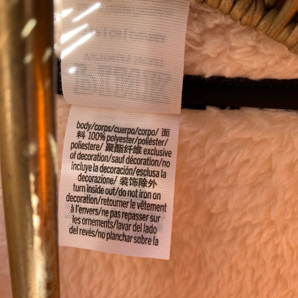 Pink by Victoria‘s Secret Sherpa pullover - Picture 9 of 10